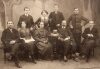 Hipolit z rodziną. Siedzą od lewej Piotr, Stanisława, Maryanna, Hipolit, Stanisław Kozerawski ok. 1912 r.