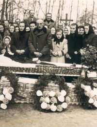 Adam Dzieciaszek, pogrzeb żony Franciszki 1958 r.