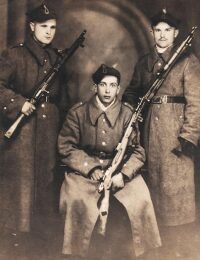 Edward Dzieciaszek w wojsku (pierwszy z lewej) 1945 r.